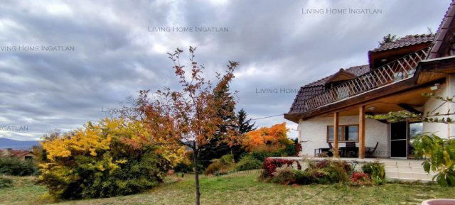 Eladó családi ház, Szentendrén 149.9 M Ft, 6 szobás