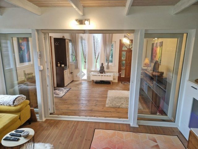 Eladó családi ház, Szentendrén 100 M Ft, 1 szobás