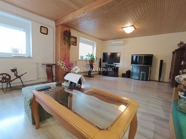 Eladó családi ház, Báron 39 M Ft, 5 szobás