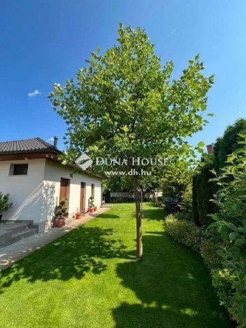 Eladó családi ház, Kecskeméten 150 M Ft, 4 szobás