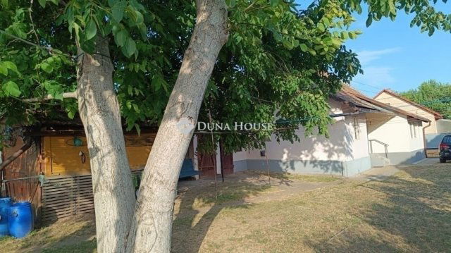 Eladó családi ház, Zsámbokon 32 M Ft, 3 szobás