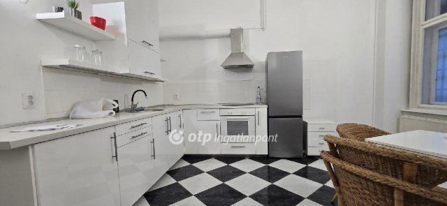 Eladó téglalakás, Budapesten, VII. kerületben 109.9 M Ft