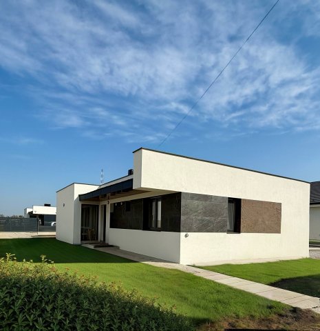 Eladó családi ház, Szegeden 114.9 M Ft, 4 szobás