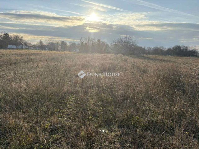 Eladó telek, Monorierdőn 12 M Ft / költözzbe.hu