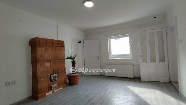 Eladó téglalakás, Budapesten, XX. kerületben 56.9 M Ft