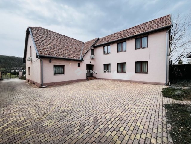 Eladó családi ház, Szilvásváradon 158 M Ft, 10 szobás