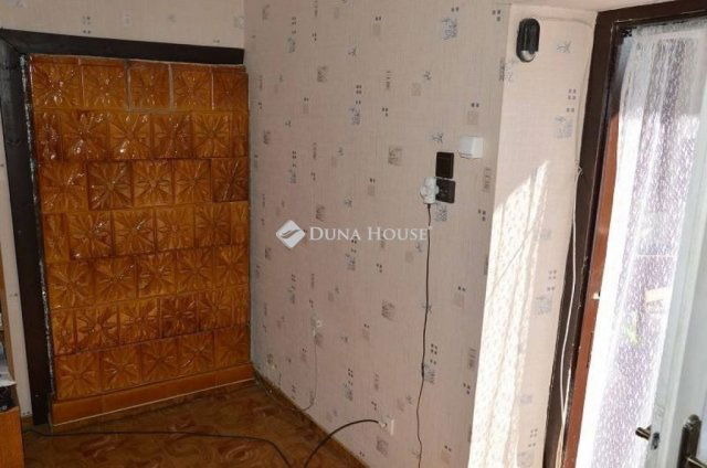 Eladó családi ház, Tápióbicskén 37.5 M Ft, 2 szobás