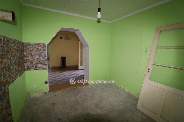 Eladó családi ház, Dömsödön 27.4 M Ft, 2 szobás