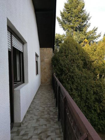 Eladó családi ház, Hévízen 79 M Ft, 6 szobás