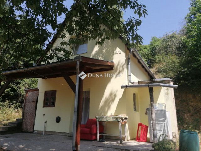 Eladó családi ház, Kökényen 21.5 M Ft, 2 szobás