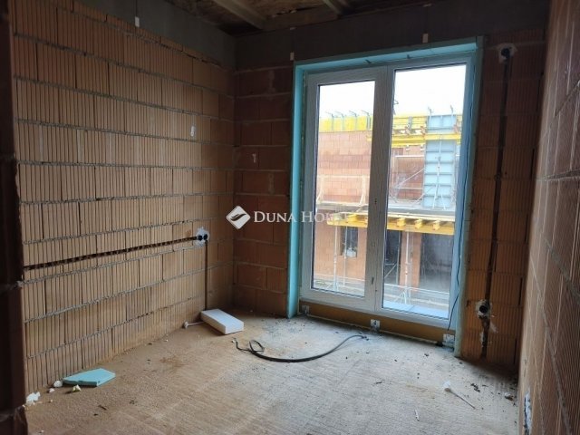 Eladó téglalakás, Dunaharasztin 104.9 M Ft, 4 szobás