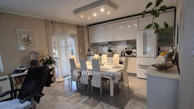 Eladó családi ház, Kozármislenyen 153 M Ft, 5 szobás