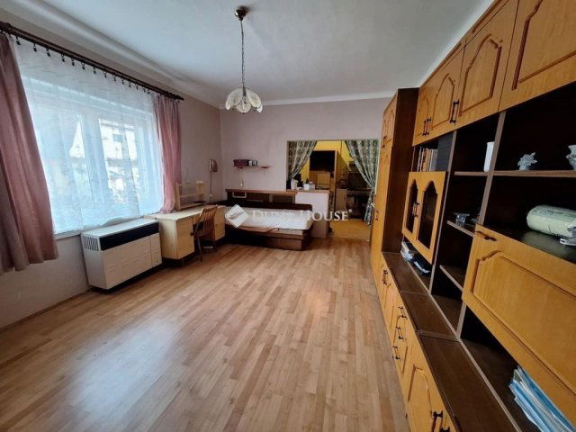 Eladó téglalakás, Pécsett 14.99 M Ft, 1 szobás