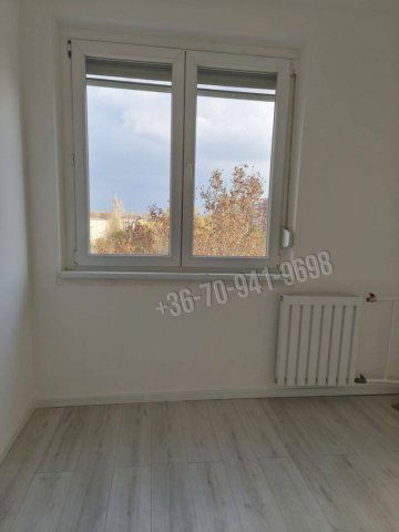 Eladó panellakás, Budapesten, III. kerületben 65.7 M Ft