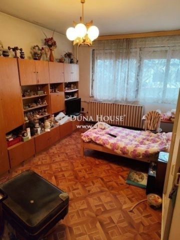 Eladó családi ház, Budapesten, XV. kerületben 125 M Ft, 6 szobás