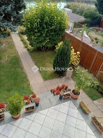 Eladó családi ház, Szigetcsépen 109.9 M Ft, 3 szobás
