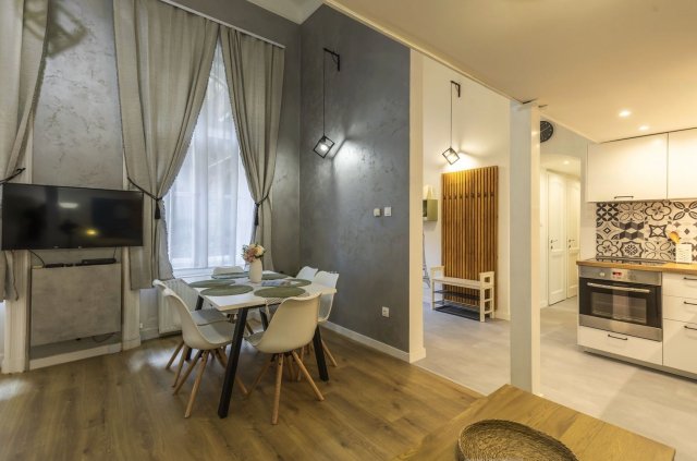 Kiadó téglalakás, albérlet, VI. kerületben, Teréz körúton