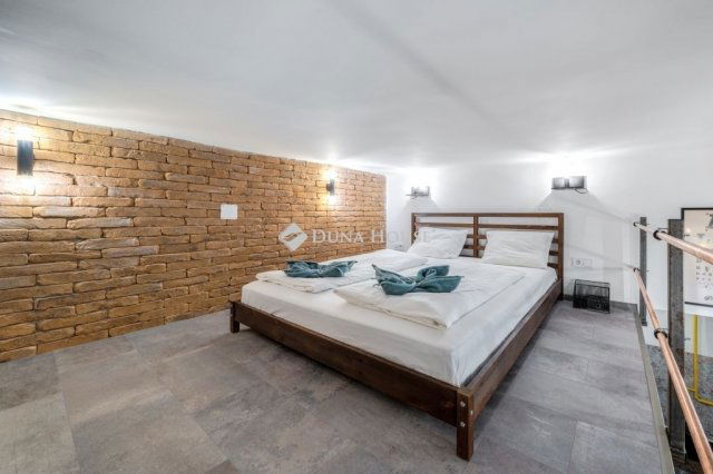 Eladó téglalakás, Budapesten, III. kerületben 46.9 M Ft