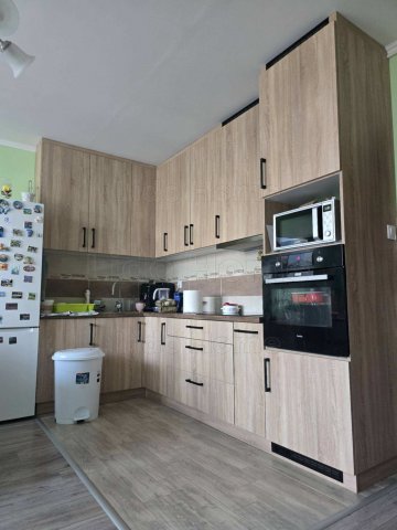 Eladó panellakás, Veszprémben 62.8 M Ft, 2+1 szobás