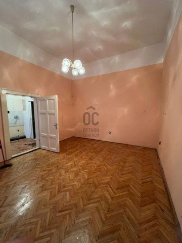 Eladó téglalakás, Budapesten, VI. kerületben 62.9 M Ft, 1 szobás