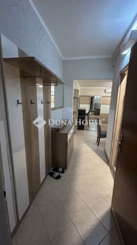 Eladó panellakás, Balatonalmádiban 74.9 M Ft, 4 szobás