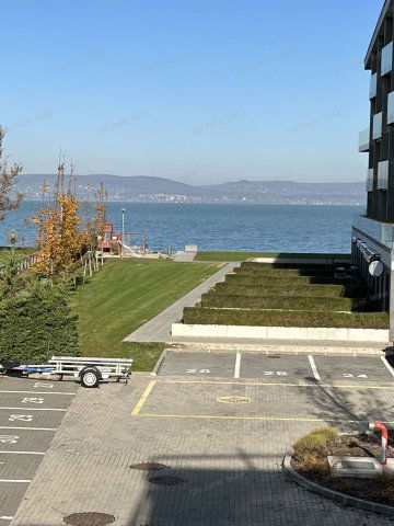 Eladó téglalakás, Balatonlelleén 81.5 M Ft, 2 szobás