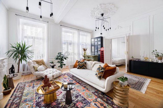 Eladó téglalakás, V. kerületben, Veres Pálné utcában