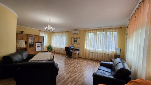 Eladó családi ház, Nyíregyházán 197.3 M Ft, 6 szobás