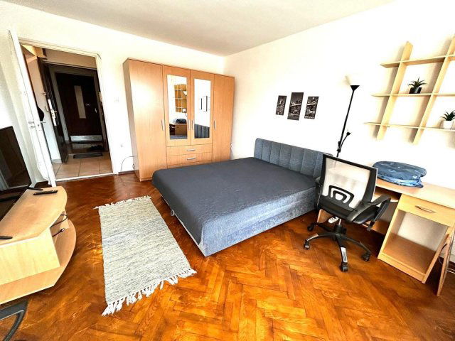 Eladó téglalakás, Szegeden 48.9 M Ft, 1+1 szobás