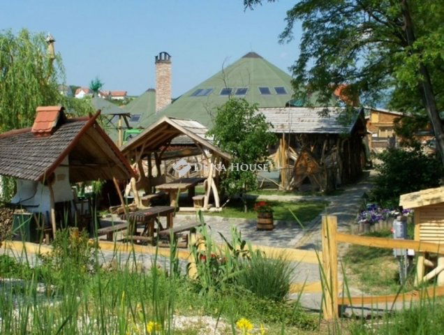 Eladó családi ház, Nőtincsen 1276.74 M Ft, 8 szobás