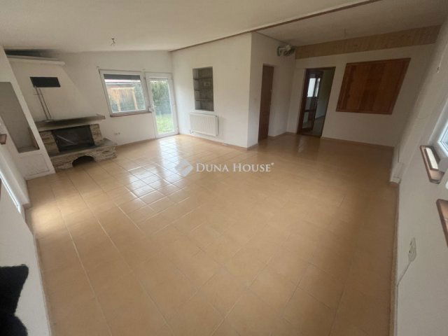 Eladó családi ház, Gyenesdiáson 148.442 M Ft, 8 szobás