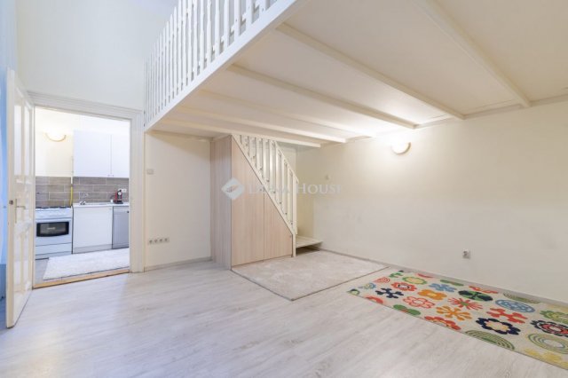 Kiadó téglalakás, albérlet, VII. kerületben, Kertész utcában