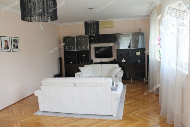 Kiadó családi ház, albérlet, Kecskeméten 370 E Ft / hó