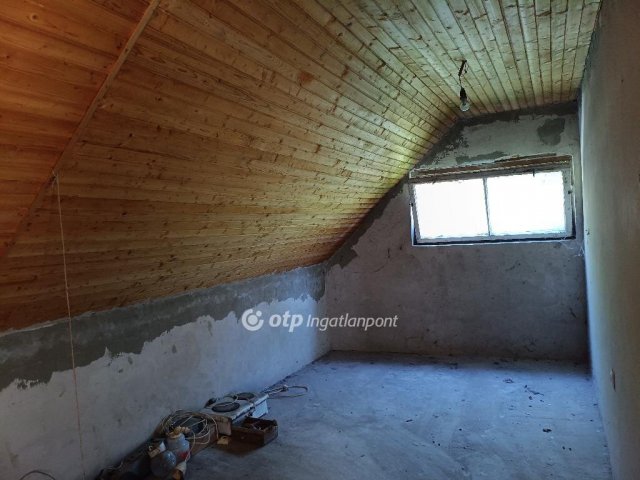 Eladó családi ház, Érden 31.5 M Ft, 1+2 szobás