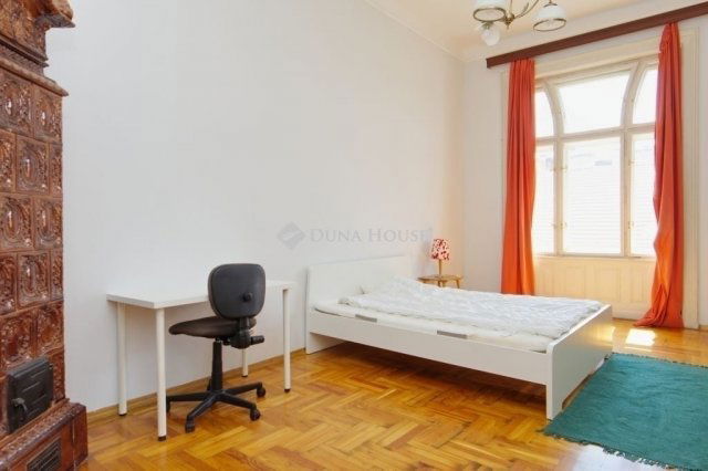 Eladó téglalakás, Budapesten, VII. kerületben 150 M Ft, 4 szobás