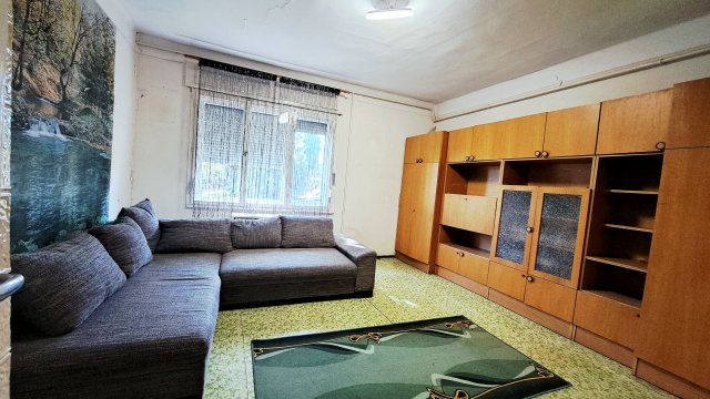 Eladó családi ház, Sárosdon 49.9 M Ft, 5 szobás