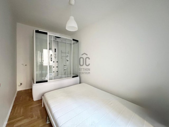 Eladó téglalakás, Budapesten, V. kerületben 139.9 M Ft, 4 szobás