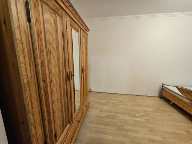 Kiadó panellakás, albérlet, Győrött 160 E Ft / hó, 2 szobás