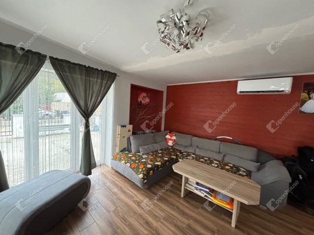 Eladó családi ház, Romándon 52.9 M Ft, 3 szobás