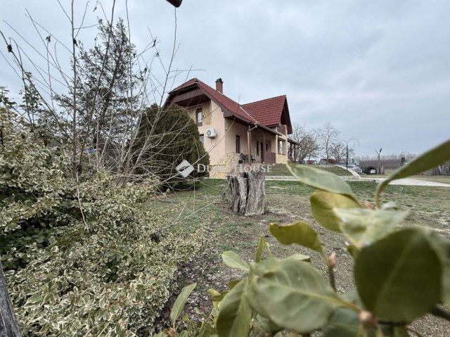 Eladó családi ház, Kunadacson 74 M Ft, 5 szobás