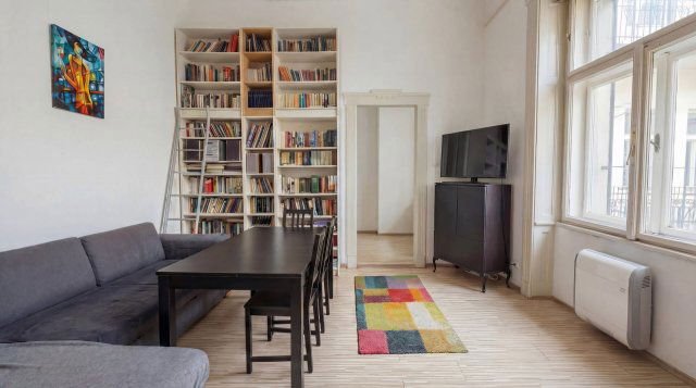 Eladó téglalakás, Budapesten, VI. kerületben 79.9 M Ft, 3 szobás