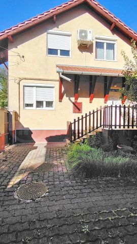 Eladó családi ház, Miskolcon 99 M Ft, 4+2 szobás