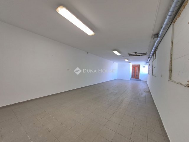 Eladó ipari ingatlan, Kecskeméten 299 M Ft / költözzbe.hu