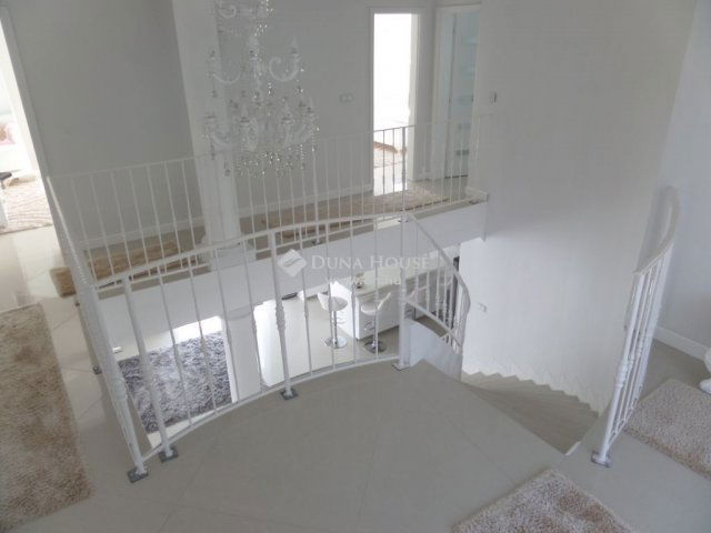 Eladó családi ház, Ürömön 279 M Ft, 5 szobás