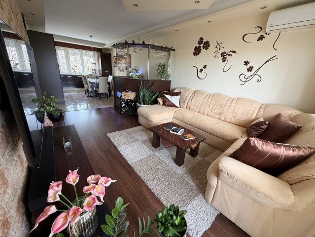 Eladó panellakás, Szegeden, Szamos utcában 62.5 M Ft, 1+2 szobás