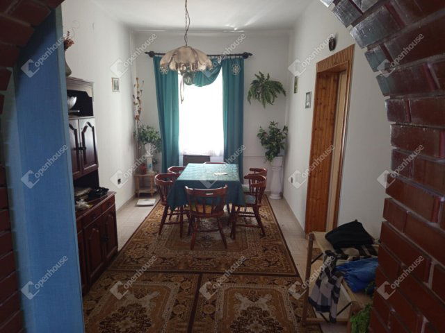 Eladó családi ház, Székesfehérvárott 79.5 M Ft, 4 szobás