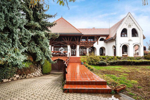 Eladó családi ház, Velencén, Fő utcában 249 M Ft, 1 szobás