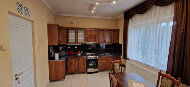 Eladó családi ház, Gödöllőn 125.9 M Ft, 7 szobás