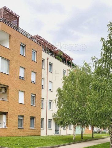 Eladó téglalakás, Veszprémben 49.99 M Ft, 1 szobás