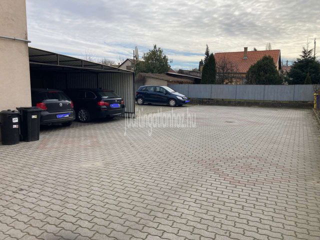 Eladó üzlethelyiség, Nyíregyházán 65 M Ft, 3 szobás